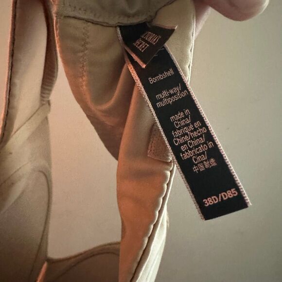Victoria’s Secret nude Bombshell multi-way 38D bra - Picture 4 of 4